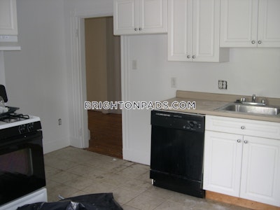 Brighton 3 Beds 1 Bath Boston - $4,675 No Fee