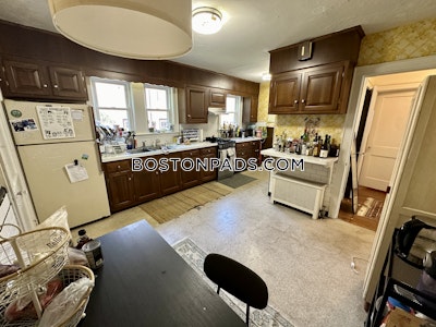 Brighton 2 Bed, 1 Bath Unit Boston - $2,500 No Fee