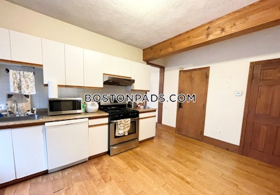 Mission Hill 3 Beds 1 Bath Boston - $5,100