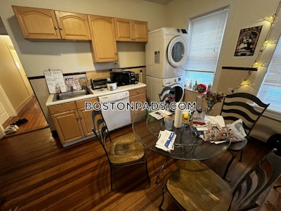 Medford 4 Beds 1 Bath  Tufts - $4,400