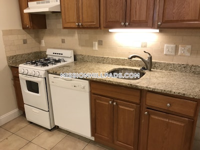 Mission Hill 3 Beds 1 Bath Mission Hill Boston - $3,600