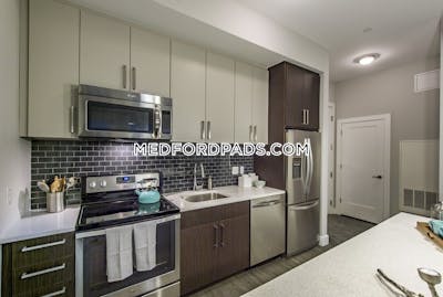 Medford 3 Beds 2 Baths  Wellington - $4,918