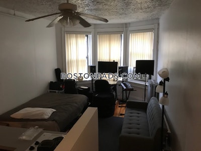 Northeastern/symphony 3 Bed, 1 Bath Unit Boston - $4,800