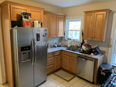 Somerville 4 Beds 2 Baths  Tufts - $4,600