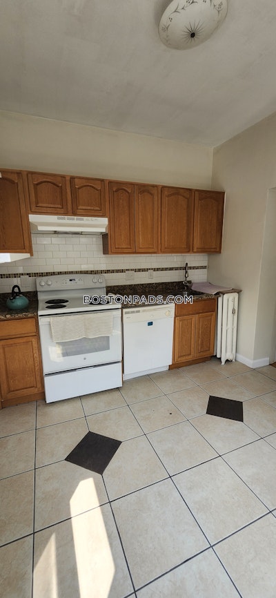 Brookline 1 Bed 1 Bath  Boston University - $2,950