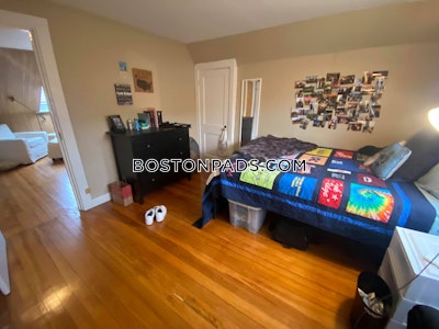 Somerville 5 Beds 2 Baths  Tufts - $4,900