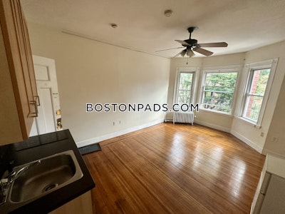 Northeastern/symphony Studio 1 Bath on Saint Stephen St in BOSTON Boston - $1,850