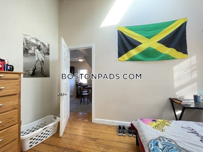 Mission Hill 3 Beds 1 Bath Boston - $5,100