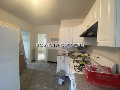 Lower Allston 3 Beds 1 Bath Boston - $2,800